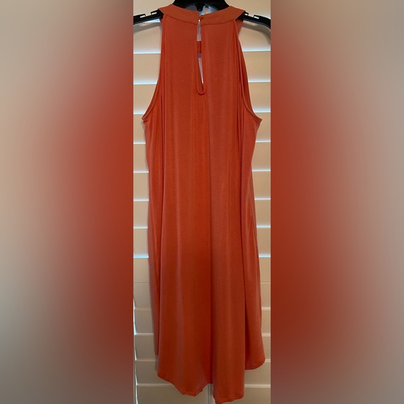 New York and Company Dress Round Neck Sleeveless Medium Color Coral‎ - Picture 2 of 6